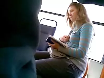 Een meid met grote tieten berijdt beste seksfilm een lul