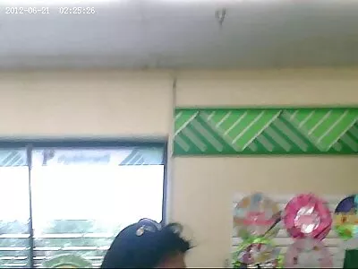 Dus mooie blonde vriendin pijpt de lul lesbische seksfilms van zijn zwarte vriend