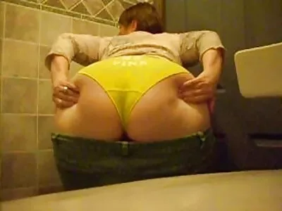 Dus mooie blonde vriendin wordt op video genomen en maakt anale dildo's gratis seksfilm 123 tot orgasmes