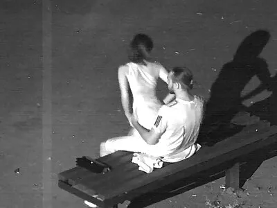 Franse meid berijdt lul met gratis seksfilm haar kont