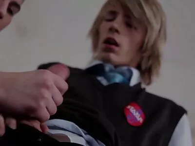 Vriendin doet pijpbeurt en seks gratis seks film kijken met creampie