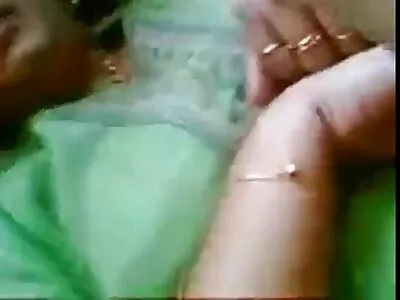 Latina vingert gratis seksfilms haar strakke kutje
