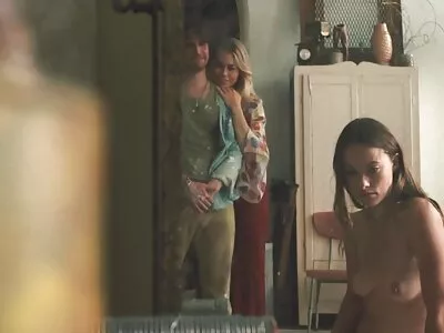Zwarte vrouw lesbische seksfilm streelt haar poesje