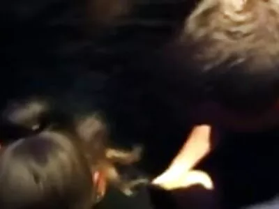 Blonde slet met ponystaart proeft pik massage seksfilm